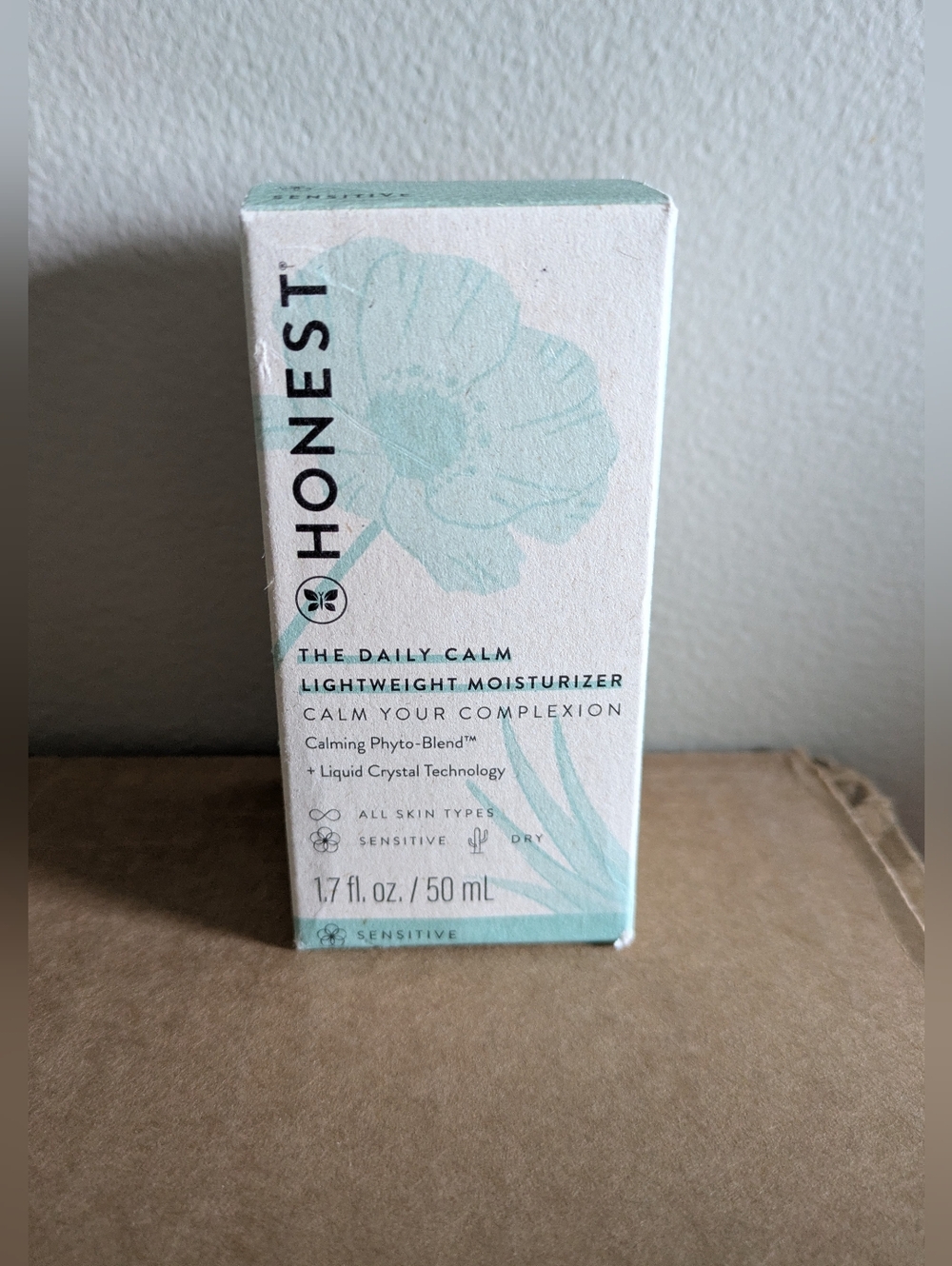 Honest Beauty The Daily Calm Lightweight Moisturizer Sensitive Skin Vegan